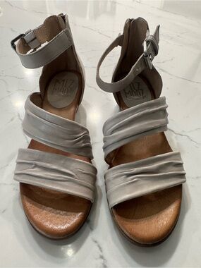 Miz Mooz Women's Leather Ruched Ankle-Strap Sandals EU 37 or US 6.5/7